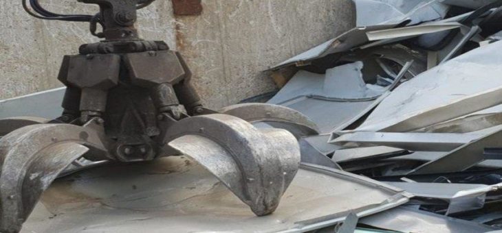 Schrottabholung Solingen : Wer träumt schon von einem „vollgemüllten“ Grundstück oder Keller?