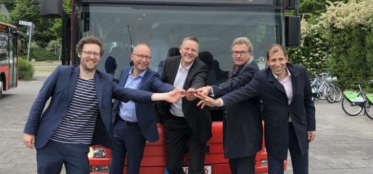 Aus Diesel- wird Elektrobus: Erster umgerüsteter Elektrobus geht in Schleswig-Holstein an den Start