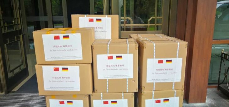 600 Schutzanzüge aus China