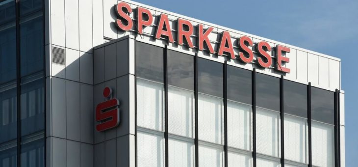 Sparkasse Vorderpfalz: Stefanie Seiler übergibt Vorsitz in Zweckverband und Verwaltungsrat an Jutta Steinruck