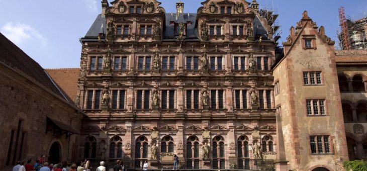Erweiterte Öffnungszeiten und mehr Führungsangebote im Schloss