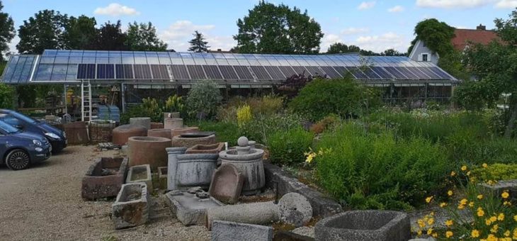 Solaranlage mit Photovoltaik für vorhandene Gewächshäuser