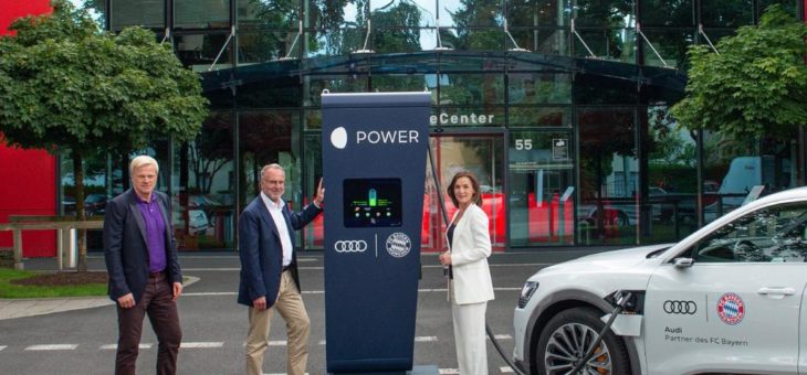 Startklar für den Audi e-tron: Audi stattet FC Bayern-Trainingsgelände mit Ladepunkten aus