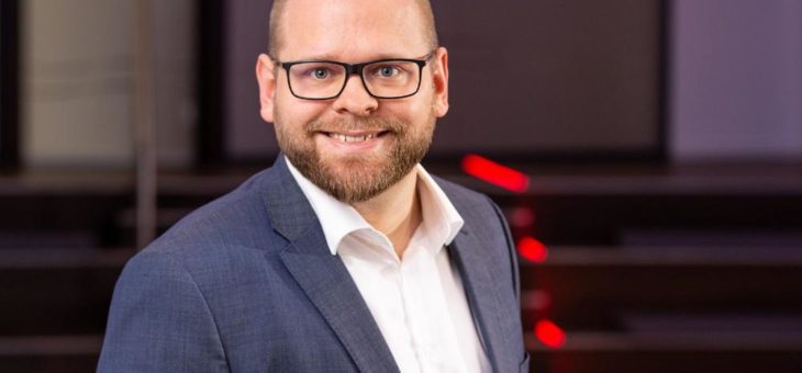 Hauke Gierow folgt auf Stefan Sander im Vorstand des networker NRW e.V.