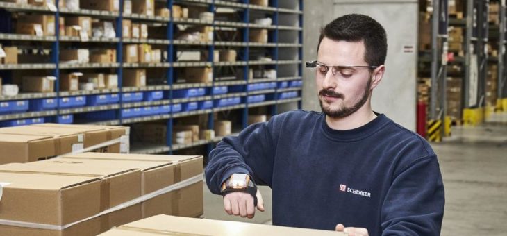 Mehr Effizienz dank neuem Durchblick: DB Schenker setzt Smart-Picking-Brille in der Lagerlogistik ein