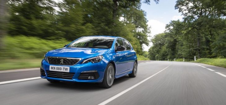 PEUGEOT 308 mit digitalem i-Cockpit®: Erste Fahraufnahmen zeigen das neue Interieur