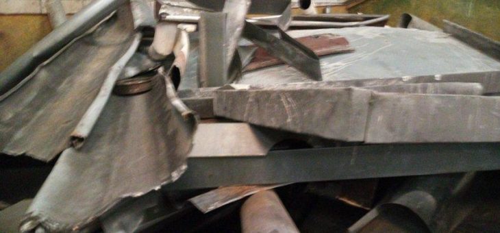 Neben fairen Preisen garantiert der Schrottabholung Solingen ein fachkundiges Schrott-Recycling