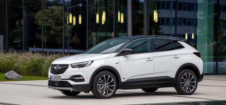 Made in Eisenach: Erster Opel Grandland X Plug-in-Hybrid mit Frontantrieb fährt vom Band