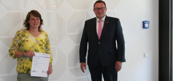 Eine neue Sachverständige öffentlich bestellt und vereidigt