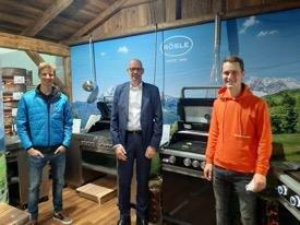RÖSLE begrüßt Skispringer Karl Geiger und Stephan Leyhe im Allgäu