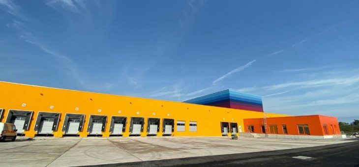 Mit Robotik und Software von Swisslog: dm eröffnet neues Verteilzentrum in Wustermark