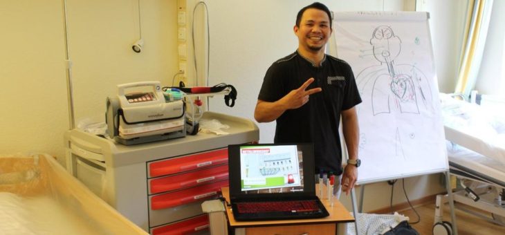 Pflegefachkraft aus den Philippinen gibt erprobtes Wissen an Kolleg*innen weiter