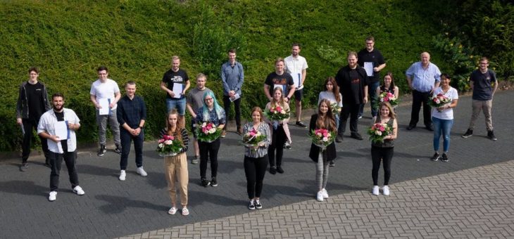 Auszubildende der WORTMANN AG mit erfolgreichem Abschluss