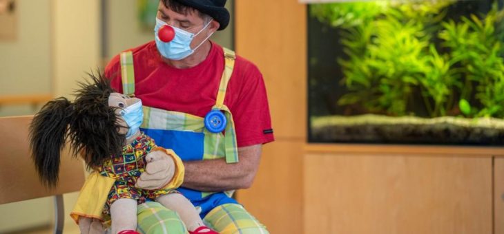 Dodo bringt die Kinder wieder zum Lachen