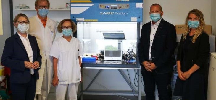 CARLO ERBA Reagents GmbH spendet Mikrobiologische Sicherheitswerkbank für Corona Tests an das Kreiskrankenhaus Emmendingen