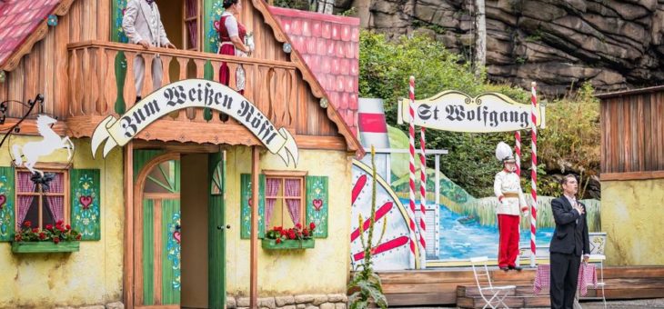 Ralph Benatzkys „Weißes Rössl“ hat Premiere auf den Greifensteinen