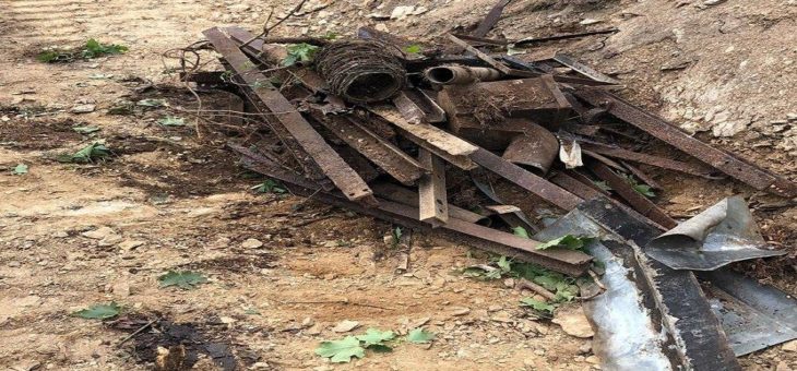 Glockenklang und Musik: eine Tradition beim Abholen von Metall in Mülheim an der Ruhr