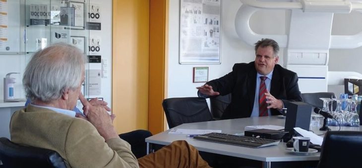 SPD-Landtagsabgeordneter Stephan Grüger besucht die MedTec Medizintechnik