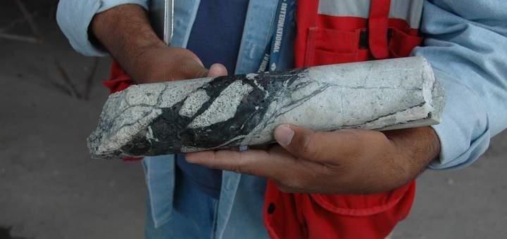 Discovery Metals findet erneut mehr als 2 Kilogramm pro Tonne Silberäquivalent!