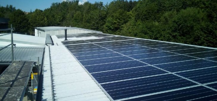 Günstiger Eigenstrom mit Solaranlage für Gewerbe Landwirtschaft und Industrie