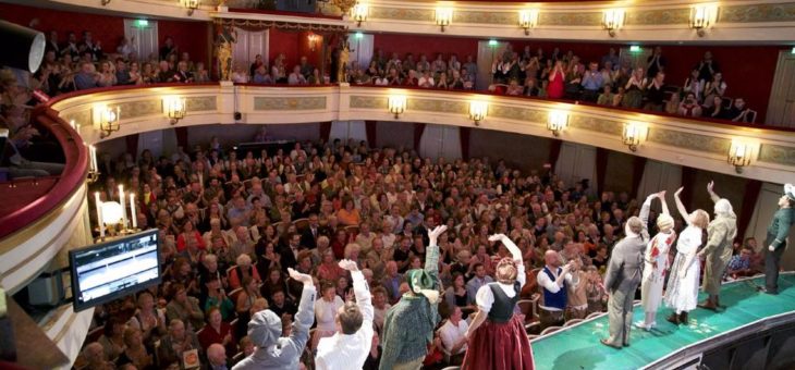Spielzeitpremiere IM WEISSEN RÖSSL im Staatstheater am Gärtnerplatz