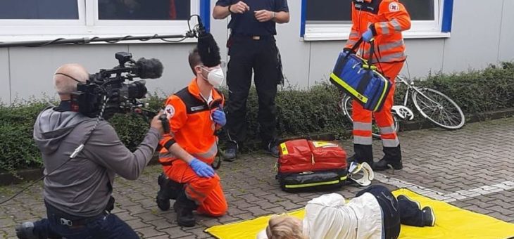 Ehrenamtliche helfen Gehörlosen in Notfällen – Reportage im Bayerischen Rundfunk