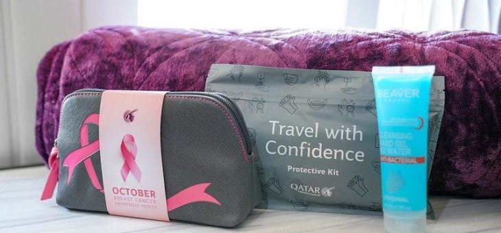 Qatar Airways macht mit Amenity Kits und ‚Think Pink‘-Bordmenü auf Brustkrebs-Aufklärung aufmerksam