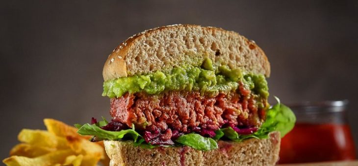 Neu und vegan: Plant-Based Burger-Pattys von Transgourmet Quality