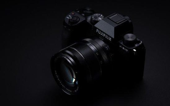 Höchstleistung im kompakten Format – die spiegellose Systemkamera FUJIFILM X-S10