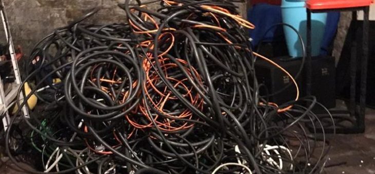 Schrotthändler Velbert _ wir kaufen schrott und altmetall für beste preise von ihrem standort