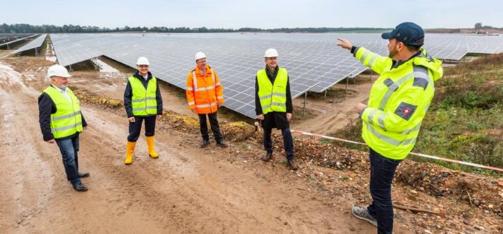 123 Fußballfelder großer Solarpark nimmt Gestalt an