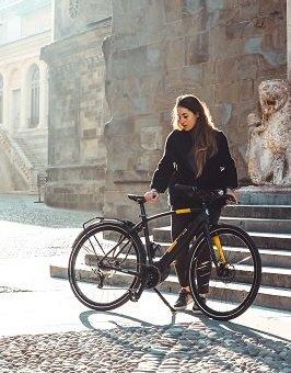 Reifenwechsel auch für Fahrräder und E-Bikes: Die Winterreifen von Pirelli garantieren bessere Bodenhaftung auf kaltem, feuchtem Asphalt