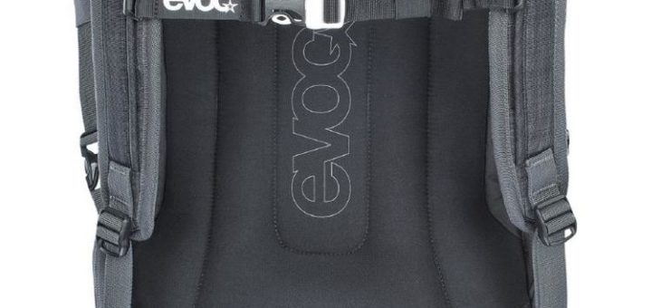 EVOC PHOTOP: Der modulare Rolltop Fotorucksack für ein aktives Leben