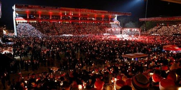 Stilles Stadion: Weihnachtssingen 2020 im eigenen Zuhause