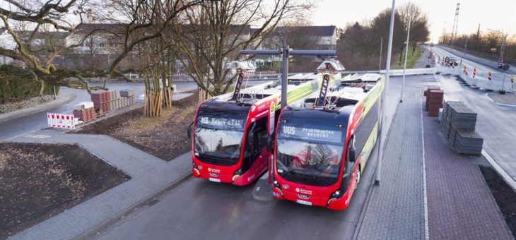 Stadtwerke feiern E-Bus-Bergfest