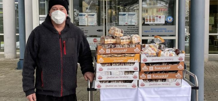 Kaufland Hof beschenkt das Sana Klinikum Hof mit großzügiger Lebkuchenspende