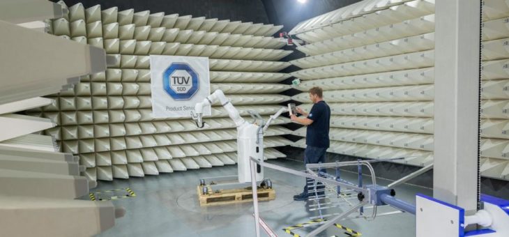 TÜV SÜD feiert Laborerweiterung in Straubing