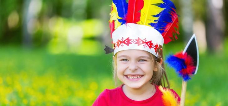 Tierische Faschingsparty mit Eseln, Hasen, Hühnern und Ziegen