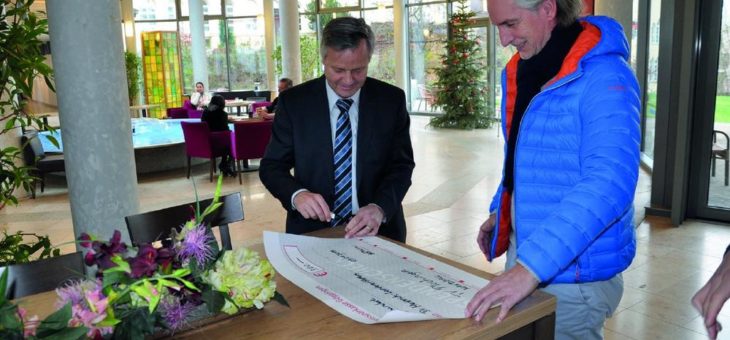 Dankbar für schnelle Genesung im Christophsbad – Spende für Stiftung