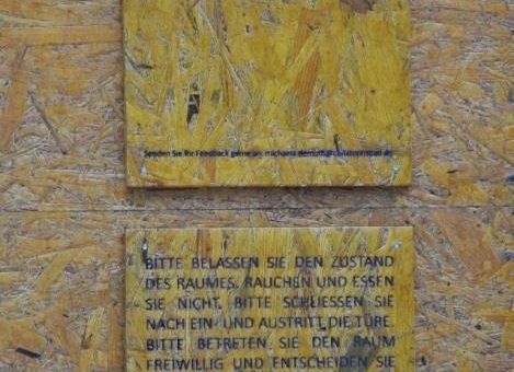 „Le[ ]rstelle“ im Klinikpark: Installation bietet stille Raumerfahrung