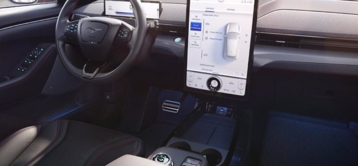 Weniger ist Mehr: Wie ein neuer Design-Ansatz den Weg zum Mustang Mach-E ebnete und die Fahrer-Perspektive änderte