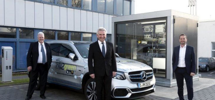 Minister Pinkwart besucht GKN Powder Metallurgy