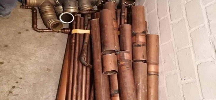 In Dinslaken Kindheitserinnerung und tägliches Deja-Vu: Bei der Schrottabholung erklingen Musik und Glocken