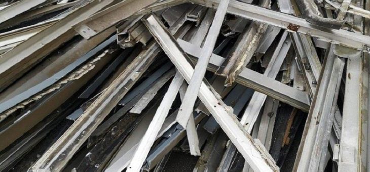 In Gelsenkirchen Der mobile Schrotthändler holt Altmetallschrott beim Kunden ab