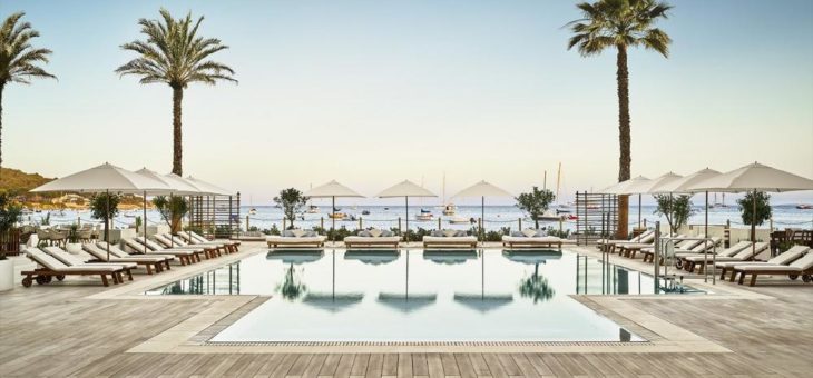 Das Balearische Lebensgefühl erleben im Nobu Hotel Ibiza Bay und Gecko Hotel & Beach Club