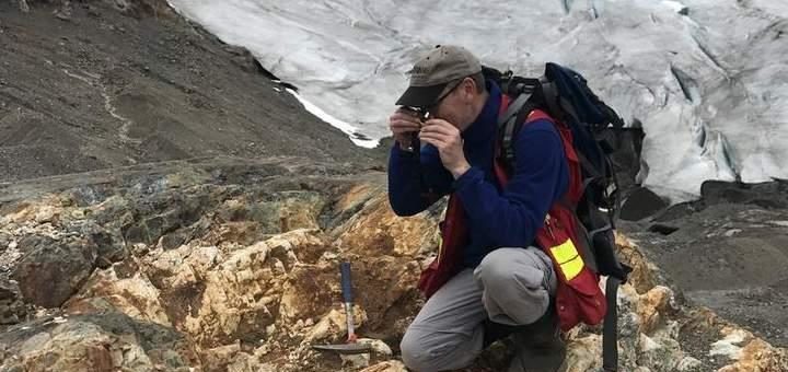 Von der Muschel über Gold zur Kreditkarte