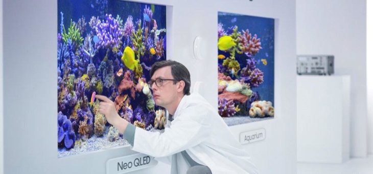 Mit Humor zurück im Labor: Samsung und Leo Burnett weiten beliebte QLAB-Kampagne auf Neo QLED-Portfolio aus