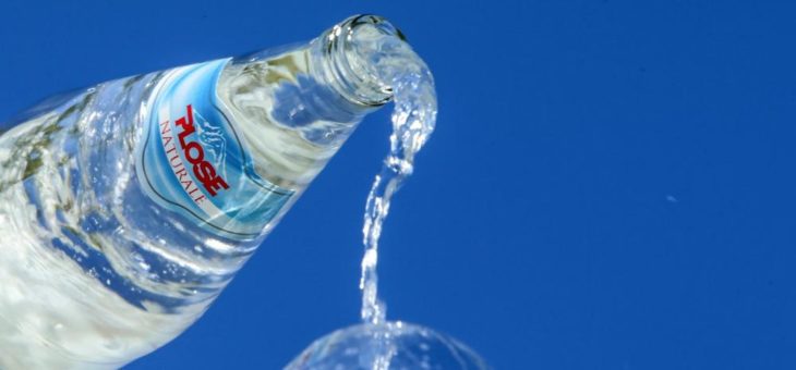 Durst und Fernweh stillen: Wie man sich mit Mineralwasser Dolce Vita nach Hause holen kann.