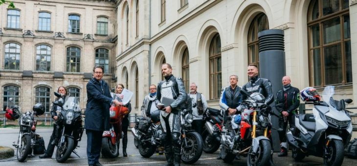 Motorrad-Community trifft Bundesverkehrsminister Scheuer in Berlin