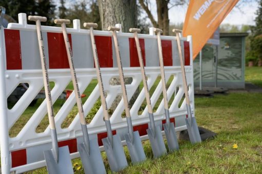 Offizieller Spatenstich für den Breitbandausbau in der Stadt Parchim